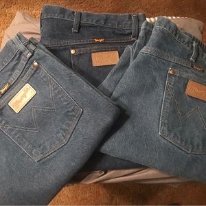 Lot of 3-Men’s Wrangler cowboy cut jeans-44x32